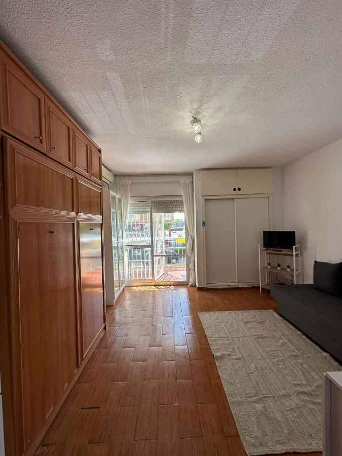 Benalmadena Inn Apartaments Malaga Bagian luar foto